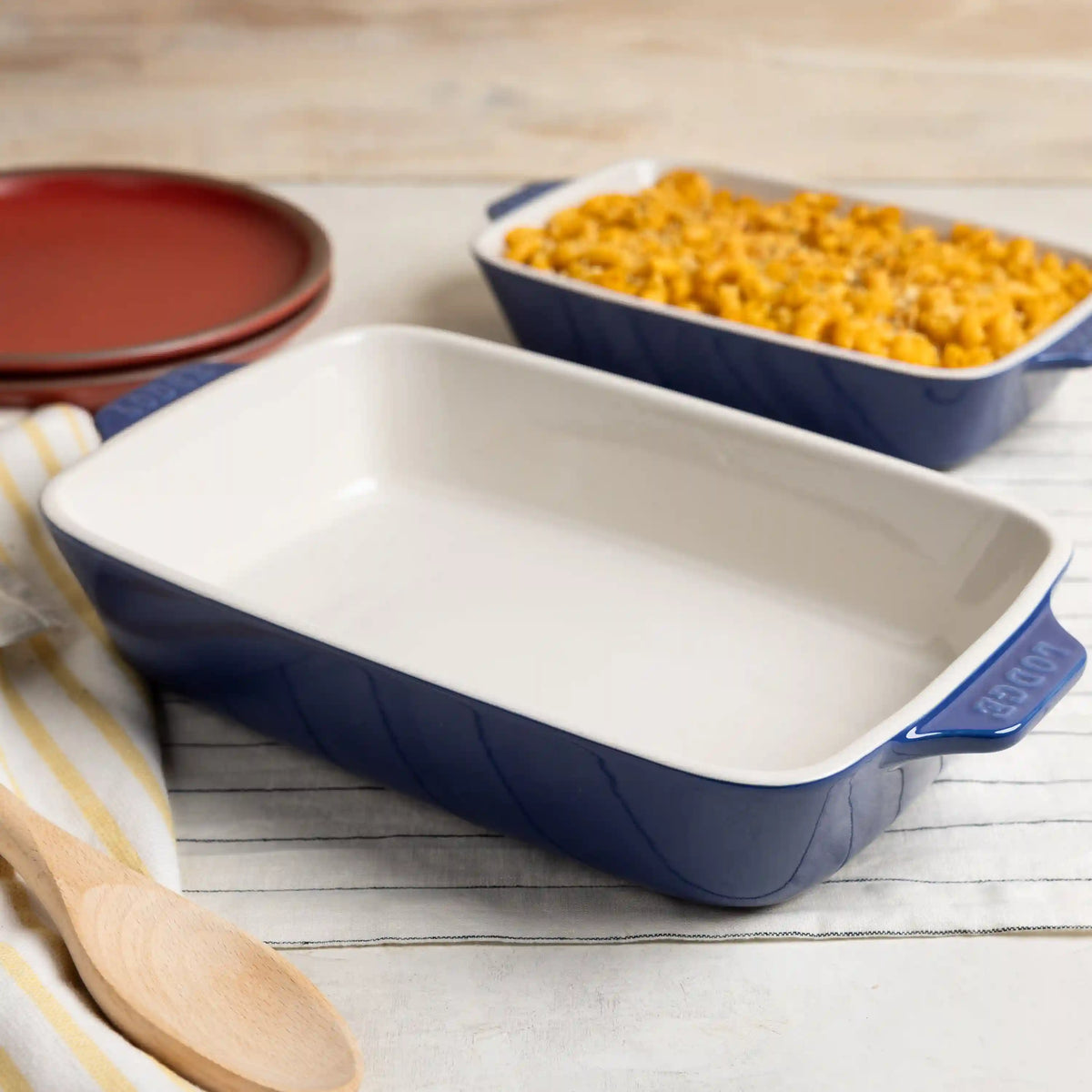 Medium Stoneware Casserole Dish, 11 x 7.5 Inch